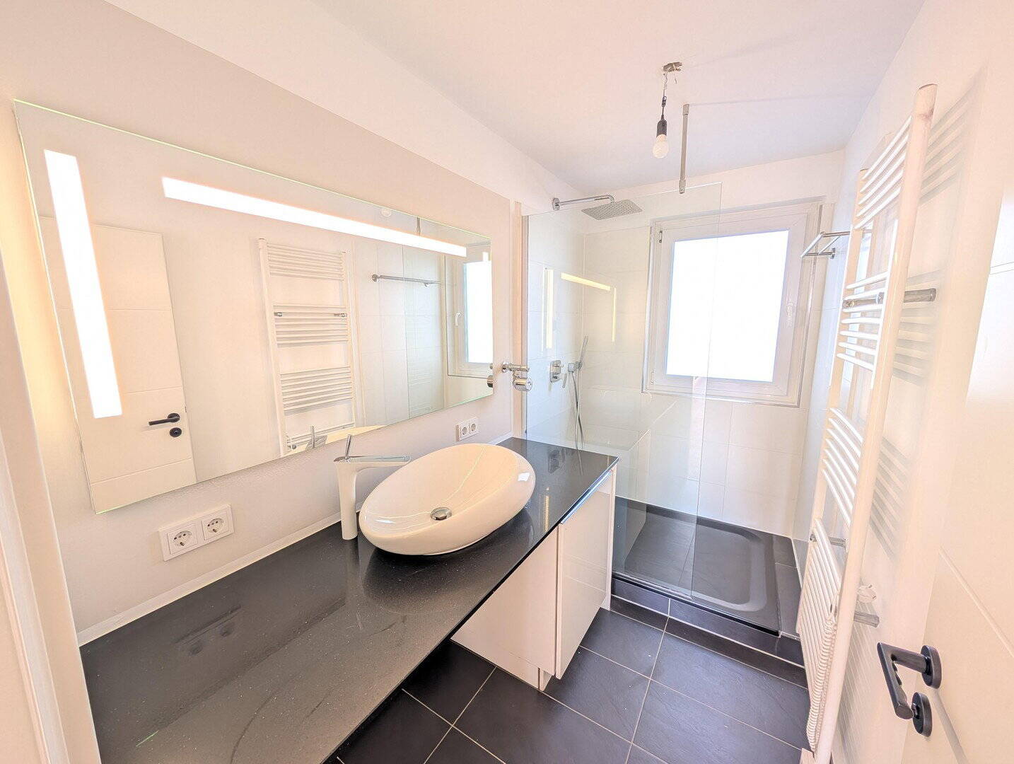 PROVISIONSFREI | Erstbezug nach Modernisierung: Penthouse Wohnung inkl. Tiefgaragenstellplatz – Hamburg – Vorschaubild 8