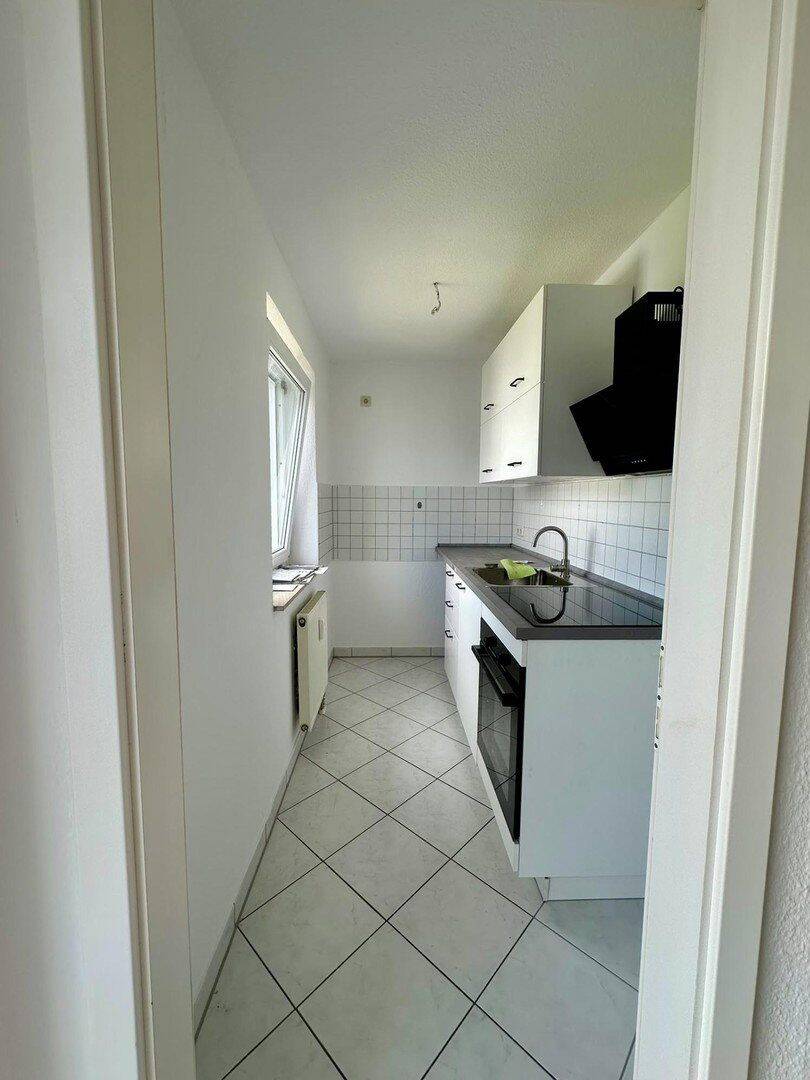 2-Zi-Wohnung mit Ausblick, EBK - TOP Lage in Stadtfeld Ost – Magdeburg – Vorschaubild 2