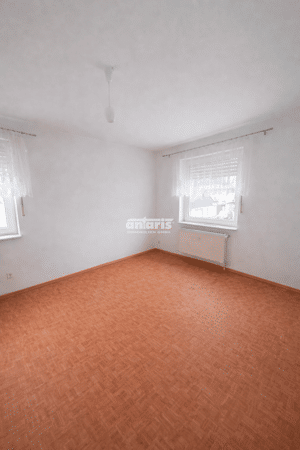 antaris Immobilien GmbH **Große 3-Zi.-Wohnung im 1. OG - stabile Mieteinnahmen** – 99100 Erfurt – Vorschaubild 3
