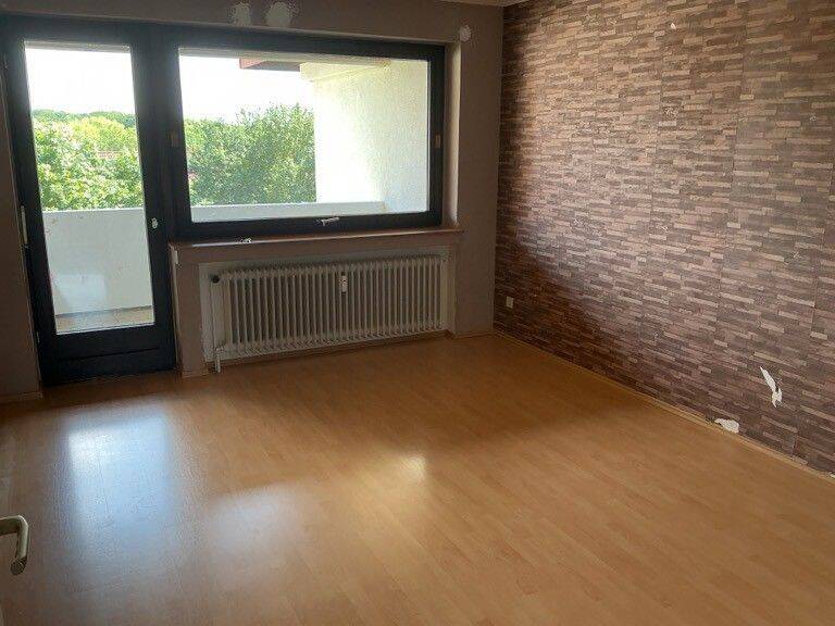 Helle 3-Zi.-Wohnung mit Balkon (WBS erforderlich) – Osnabrück – Vorschaubild 2