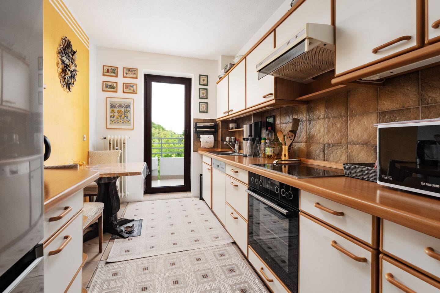 Käuferprovisionsfrei! Attraktive 4-Zimmer-Wohnung mit zwei Balkonen und Tiefgaragenstellplatz – Bremen – Vorschaubild 9