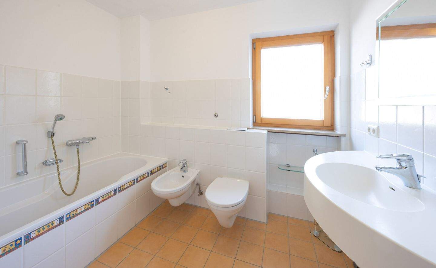 Raumwunder mit flexiblen Möglichkeiten: Haupthaus mit Einliegerwohnung – Fürstenfeldbruck – Vorschaubild 7