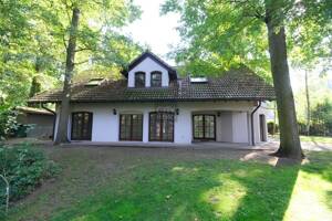 Rarität: Einfamilienhaus mit Doppelgarage und herrlichem alten Baumbestand in Nbg.- Weiherhaus – 90455 Nürnberg – Vorschaubild 2