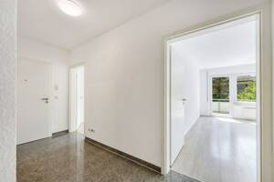 +++ zentral & ruhig - sonniger Süd-Balkon - hochwertig modernisiert - Einbauküche-Übernahme möglich +++ – 70439 Stuttgart – Vorschaubild 7