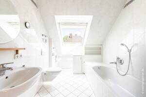 Ca. 91 m² Wohn-/Nutzfläche: Bezugsfreie Dachgeschosswohnung mit offener Galerie und Südloggia – 80993 München – Vorschaubild 6