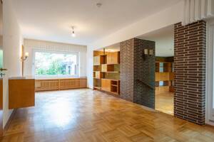 KR-Bockum! Freistehendes Ein-Zweifamilienhaus mit viel Potenzial auf parkähnlichem Sonnen-Grundstück – 47800 Krefeld – Vorschaubild 3