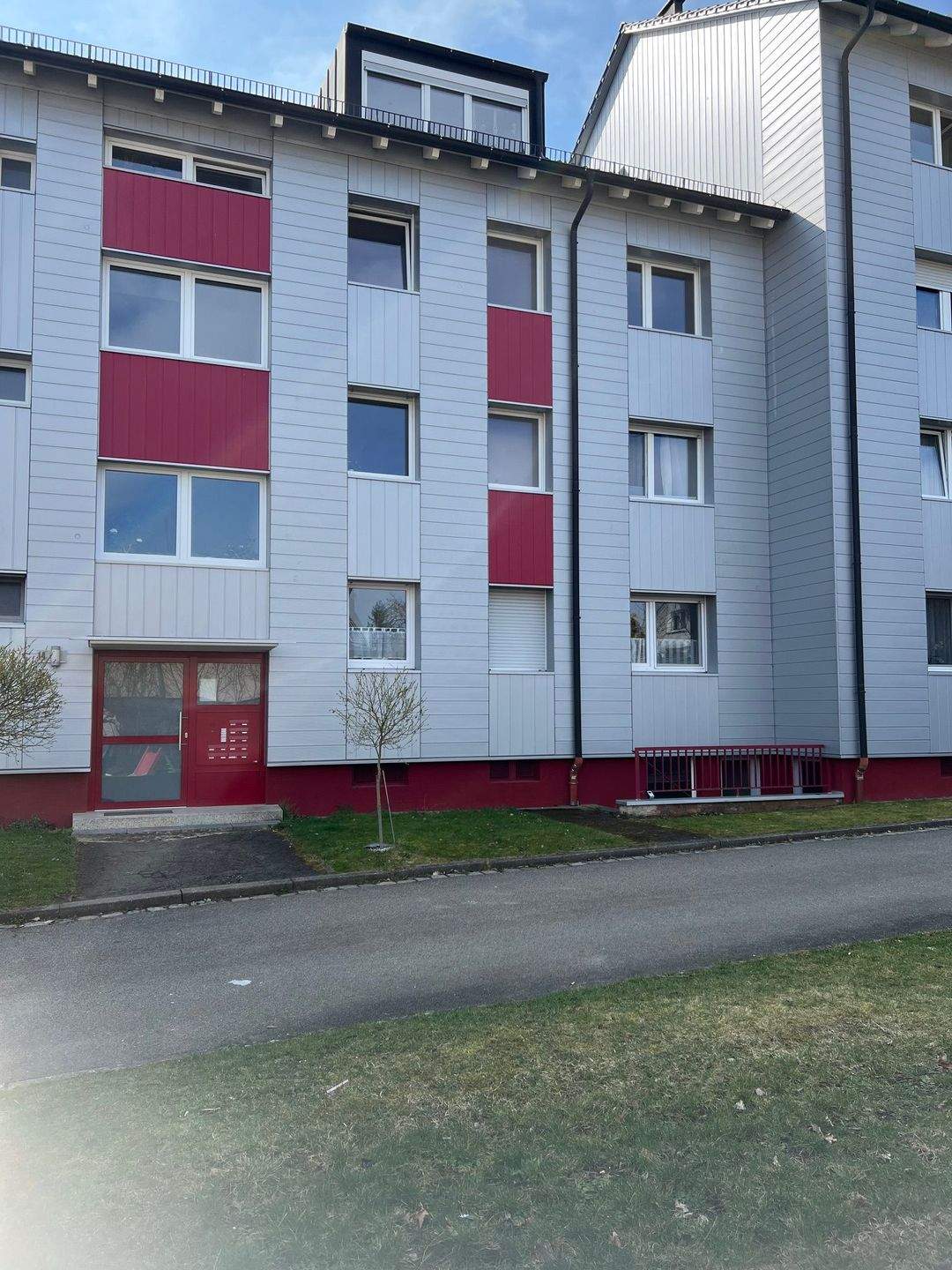 Moderne 4-Zimmer-Wohnung mit Balkon in Fürth, Oberfürberg – Fürth – Vorschaubild 4