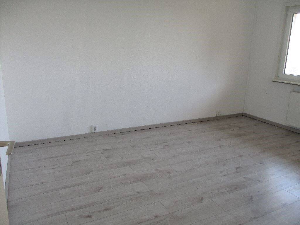 Renovierte 3 Zi-Wohnung mit EBK, Balkon und weitläufigem Fernblick in das Naturschutzgebiet Dönche – Kassel – Vorschaubild 6