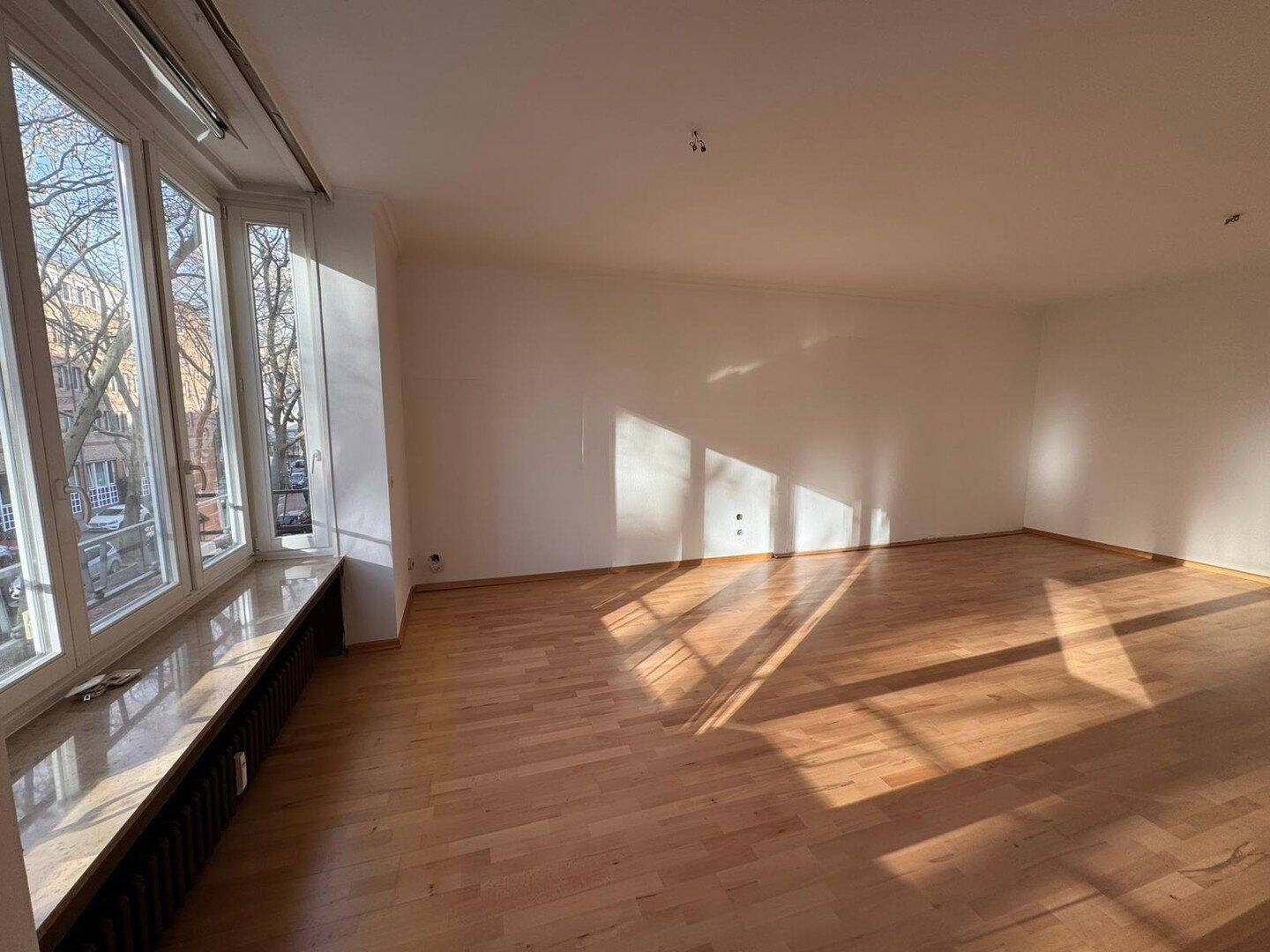 3-Zimmer-Wohnung - provisionsfrei, stadtnah, mit Gestaltungspotential – Düsseldorf – Vorschaubild 3