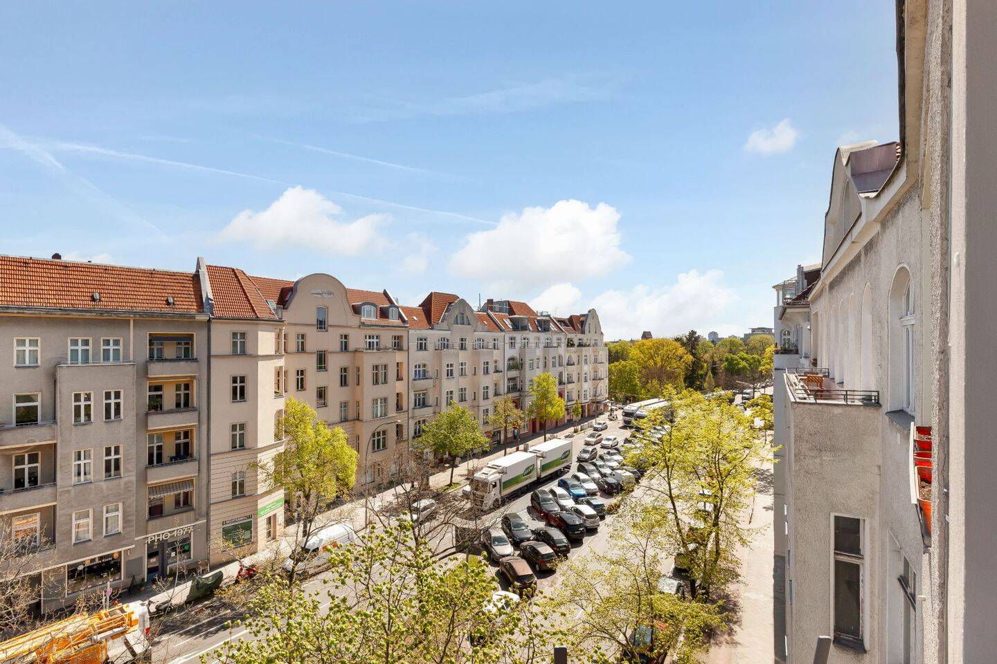 Hochwertig sanierte Altbauwohnung: Lichtdurchflutetes Raumwunder mit Balkon in Berlin Westend
