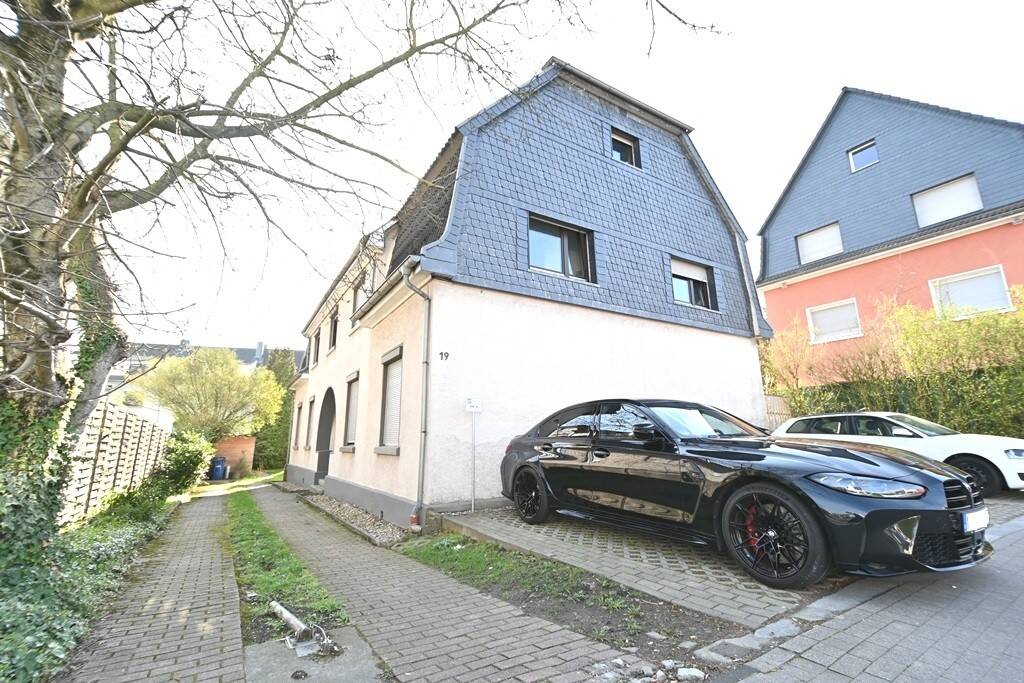 Als möbliertes Wohnkonzept voll vermietetes 6-Parteienhaus in zentraler Lage von Opladen * Modernisierter Altbaucharme – Leverkusen – Vorschaubild 3