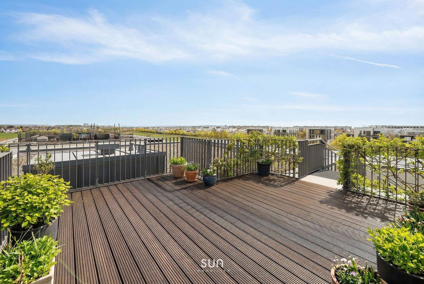 ÜBER DEN DÄCHERN RIEDBERGS: 360° Panorama-Penthouse | Skyline & Taunusblick | 5 Terrassen – Frankfurt am Main – Vorschaubild 5
