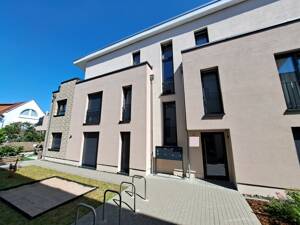 Mainz: Dreizimmerwohnung mit EBK, Balkon und Stellplatz in Finthen – 55126 Mainz – Vorschaubild 1