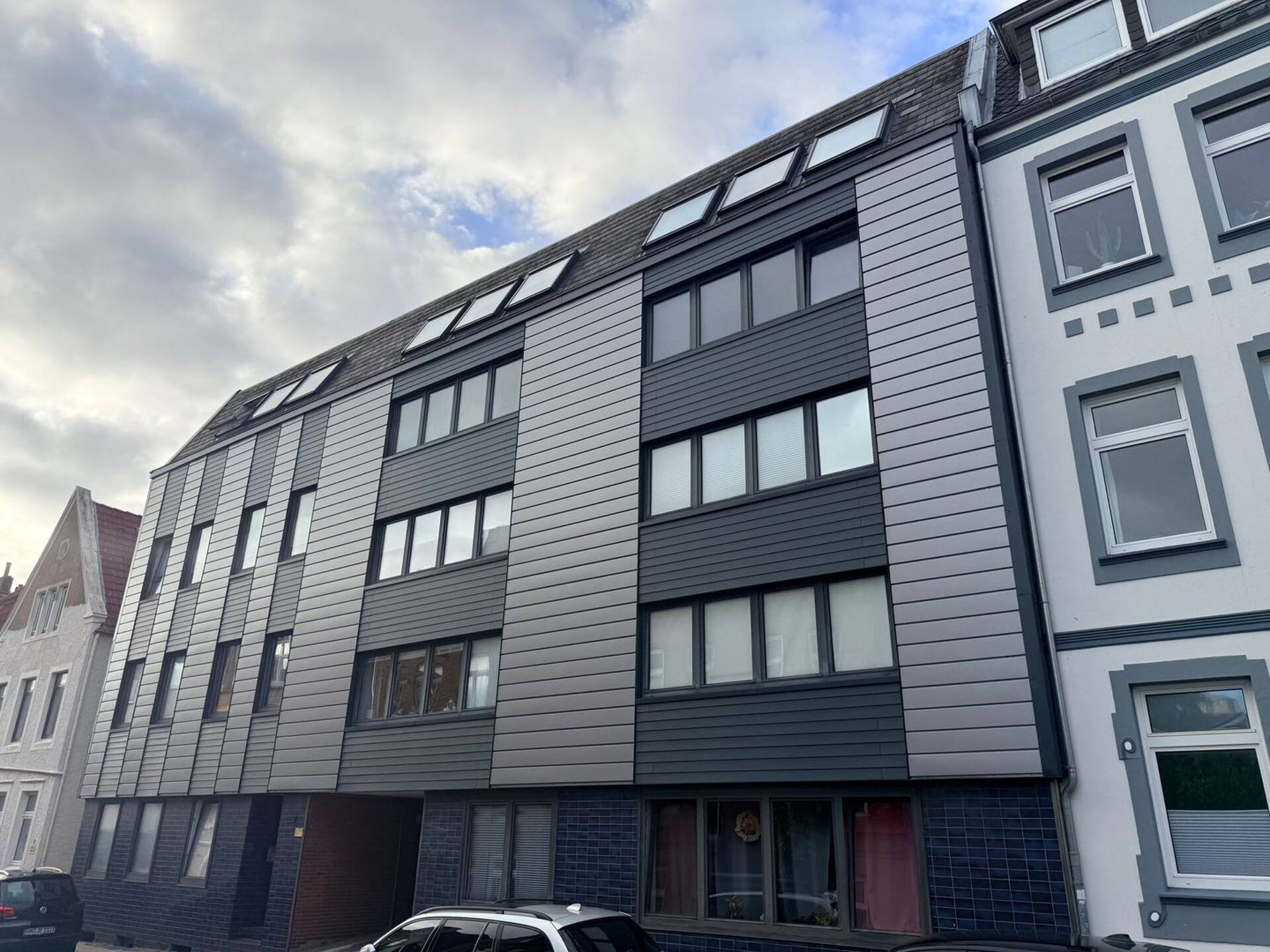 Mehrfamilienhaus in 25813 Husum mit 823 m² kaufen