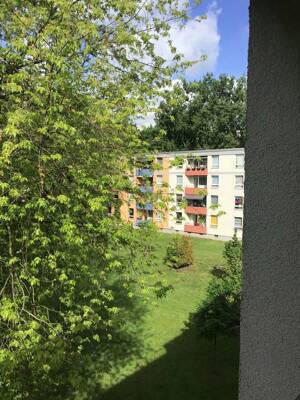 Charmante 3-Raum-Wohnung mit Balkon zur Hofseite! – 45279 Essen – Vorschaubild 2