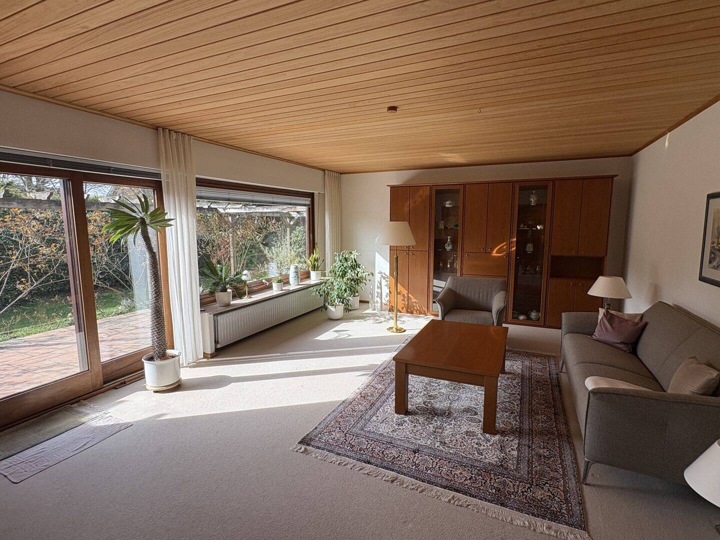 Blick von der Anhöhe: Komfortabler Walmdachbungalow mit Sauna – Syke – Vorschaubild 7