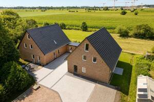 Moderne Neubau-Dachgeschosswohnung mit Balkon und ausgebautem Spitzboden – 26624 Südbrookmerland – Vorschaubild 8