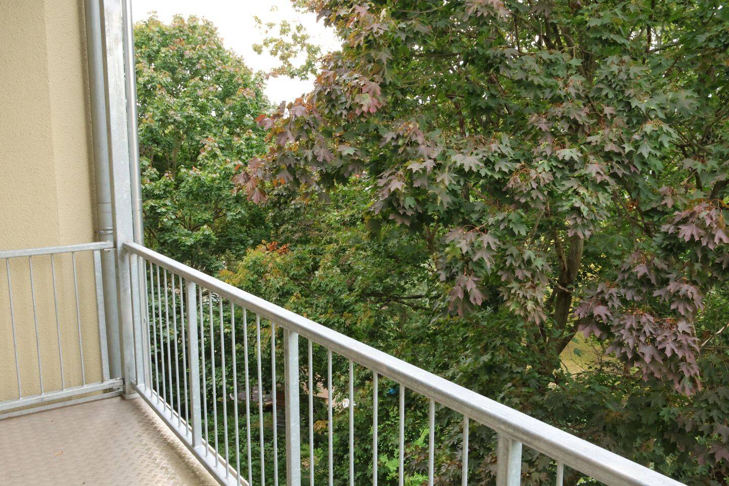 2-Raum-Wohnung mit Balkon sucht Mieter