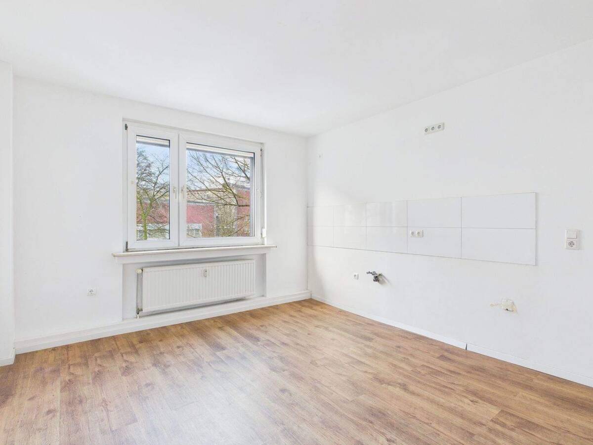 Vermietete 2-Zimmer-Eigentumswohnung mit Revitalisierungspotenzial | Essen-Holsterhausen – 45144 Essen – Bild 1 von 8
