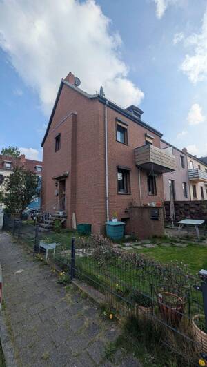 ## Reihenendhaus, gepflegtes 5 Zi. Haus, Garten und Garage ## – 28201 Bremen – Vorschaubild 2