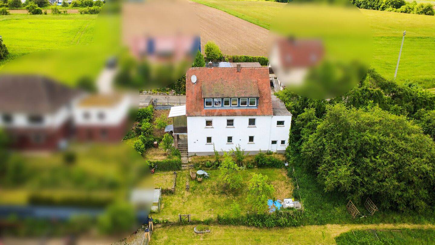 VON POLL | Zweifamilienhaus mit großzügigem Grundstück und vielseitigem Entwicklungspotenzial – Roßtal – Vorschaubild 2