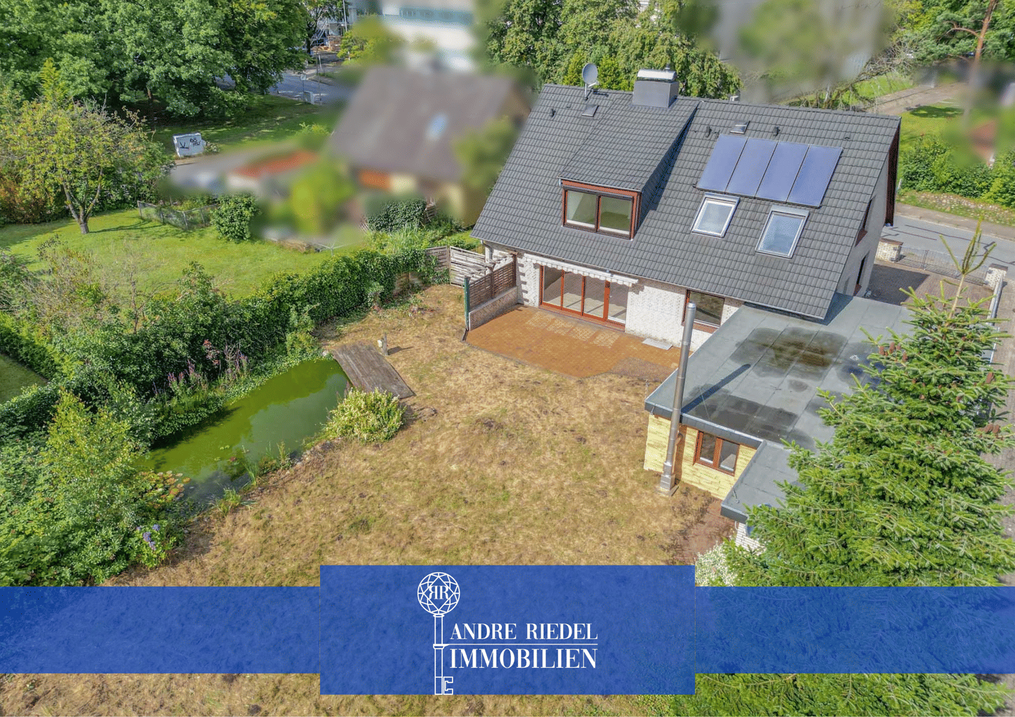 Viel Haus zum fairen Preis: 300 m² Fläche | 10 Zimmer | 4 Bäder | Solar | ausgebauter Keller – Kaltenkirchen – Bild 1 von 9