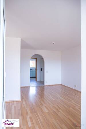 Zuhause ankommen in Rielasingen! Helle 2 Zimmerwohnung mit großem Balkon und Stellplatz – 78239 Rielasingen-Worblingen – Vorschaubild 5