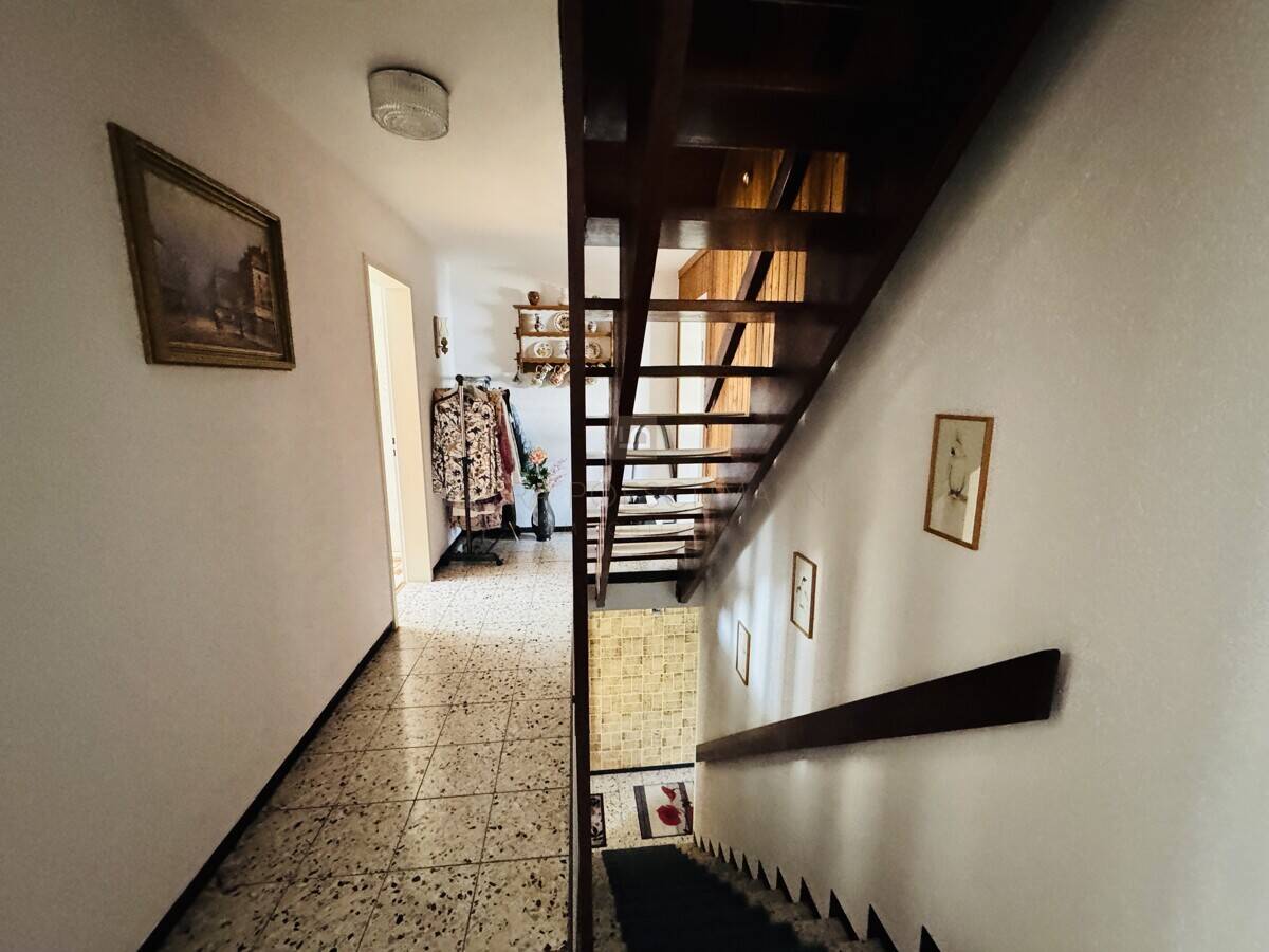 *PROVISIONSFREI* Reihenhaus, IN-Ringsee, 4,5 ZKB, ca. 110 qm Wfl, Bj. 66, 250 qm Grund, Einzelgarage – Ingolstadt – Vorschaubild 8