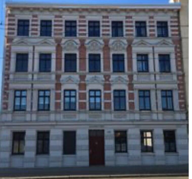 Helle, generalsanierte 2­ Raum­wohnung im Gründerzeithaus ­ nähe Salbker Seen!