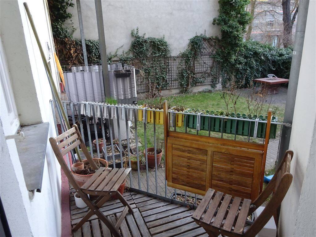 ** Saniete 3-Zimmer-Altbauwohnung in bester Lage ** – Berlin – Bild 1 von 9