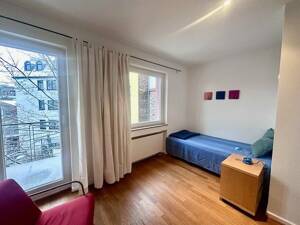 Zeitlose, möblierte Wohnung mit Balkon in der Kölner Südstadt – 50678 Köln – Vorschaubild 2