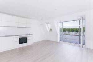 Wohnen am Wasser - modernisierte Maisonettewohnung mit Balkon – 13595 Berlin – Vorschaubild 1