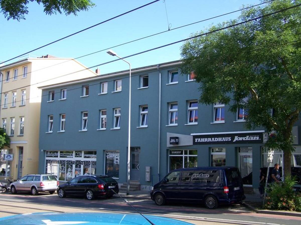 Helle Etagenwohnung mit neuer Einbauküche – 18057 Rostock – Bild 1 von 7