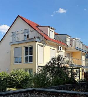 Gepflegte 2-Zi.-Wohnung mit Balkon und Einbauküche im Norden von Ingolstadt