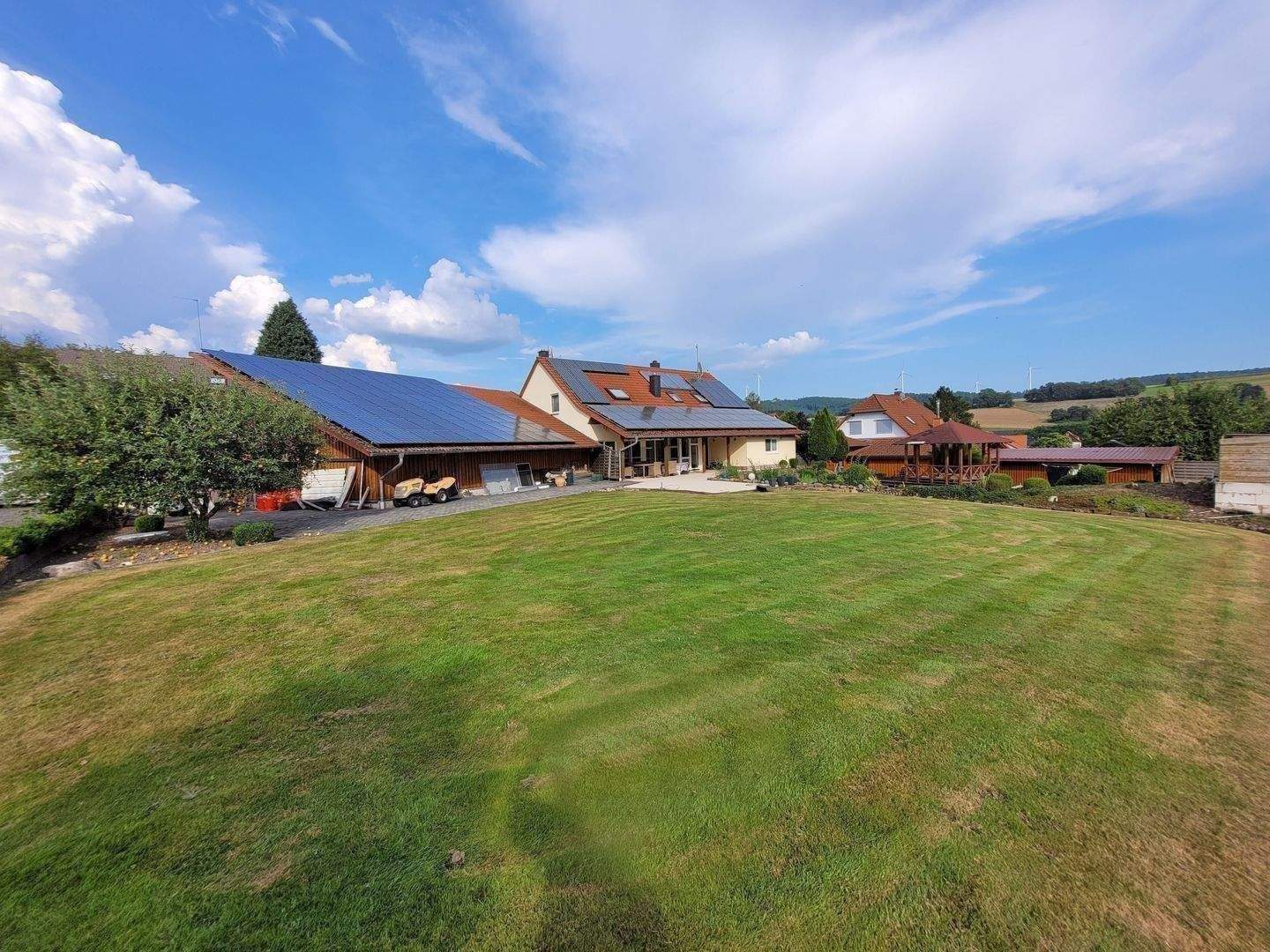 TOLLE RANDLAGE!!! Großes, modernes Wohnhaus in angenehmer Lage – Breitenbach am Herzberg – Vorschaubild 6