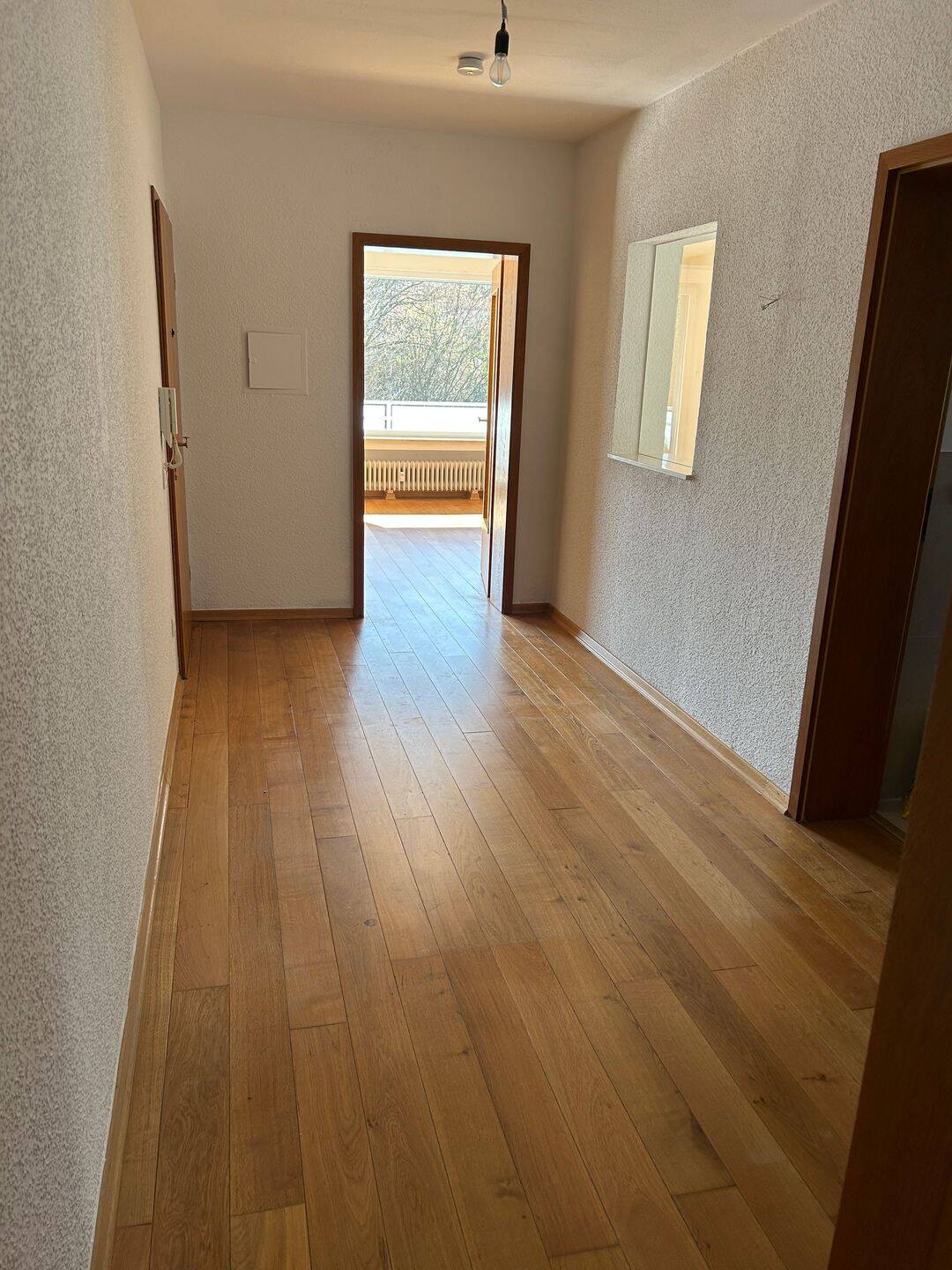 Wohnung 82 qm in Hochparterre mit neuem Bad Kellerraum und Parkplatz – Solingen – Vorschaubild 7