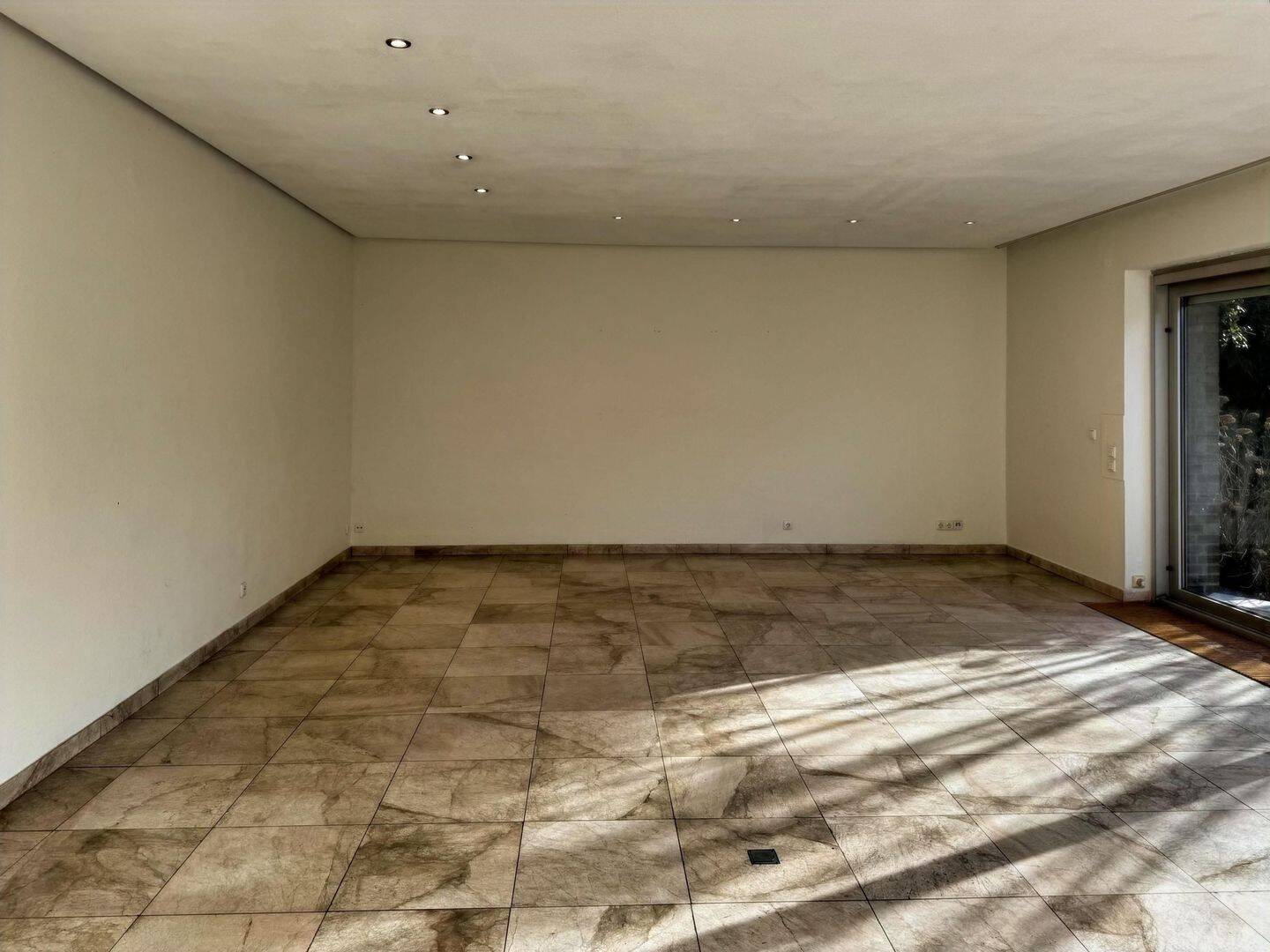 Freistehendes Einfamilienhaus mit Keller & Garage I Südgarten – Krefeld – Vorschaubild 5