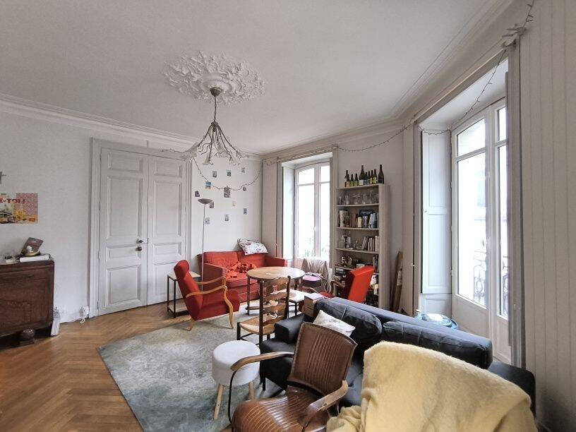 5 pièces 143 m² · à Nantes · 143,2 m² · 2 087 €/mois