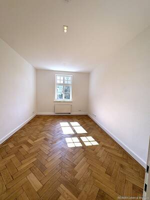 Sanierte 3 Zimmer - Altbauwohnung in der MAXVORSTADT 2 Stock. Ruhige Nebenstrasse. Eigenbezug ! – 80335 München – Vorschaubild 9