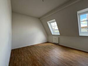 Helle, renovierte 3-Z-Wohnung mit Dachterrasse und EBK – 22417 Hamburg – Vorschaubild 9