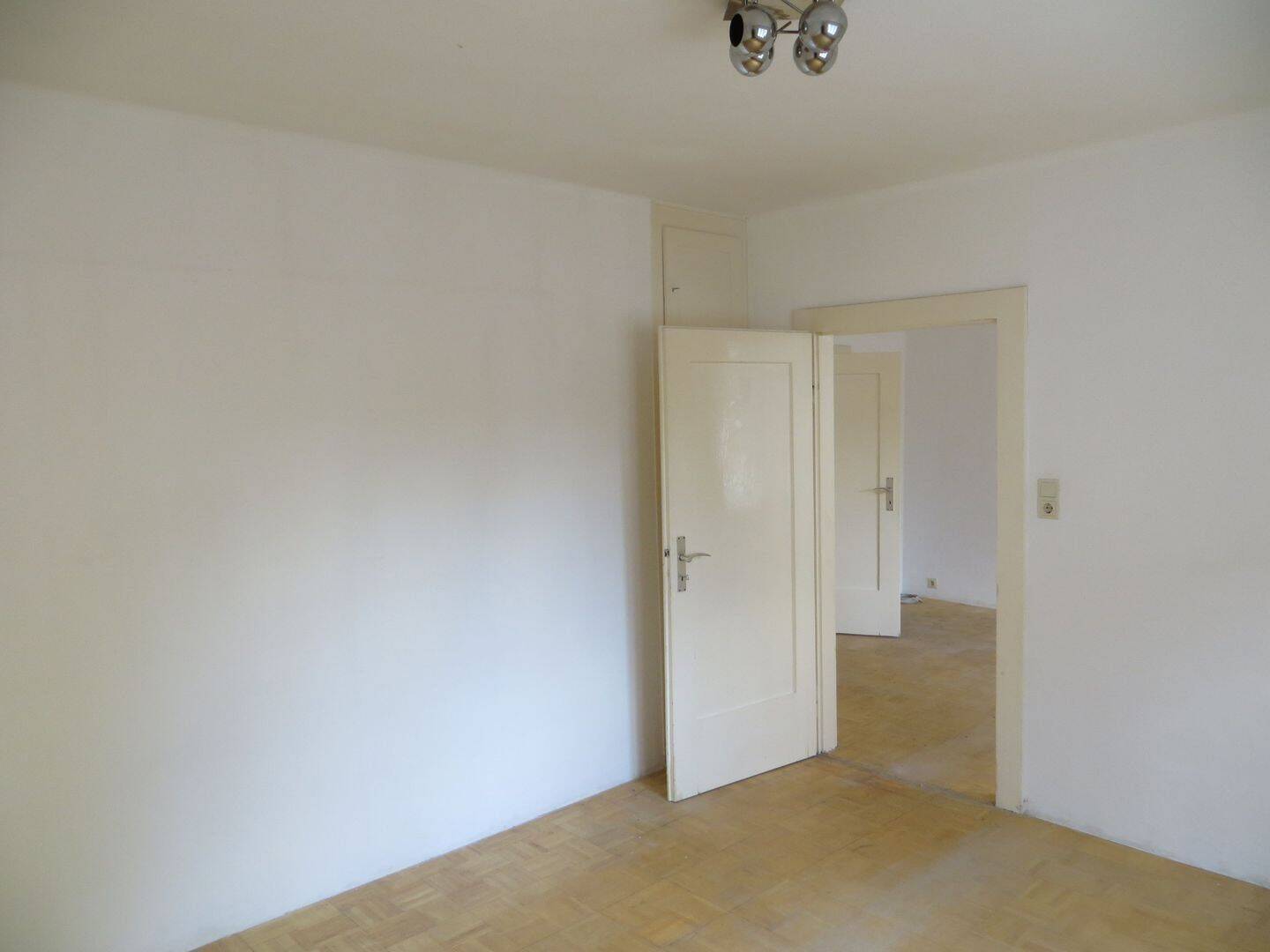 Helle 2-Zimmer-Wohnung mit Einbauküche – Nürnberg – Vorschaubild 8