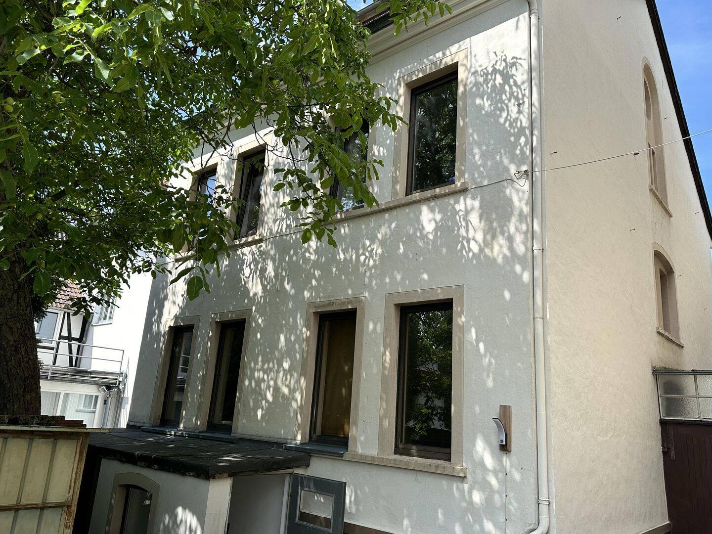 Historisches Stadthaus mit schönem Grundstück... – Detmold – Vorschaubild 6