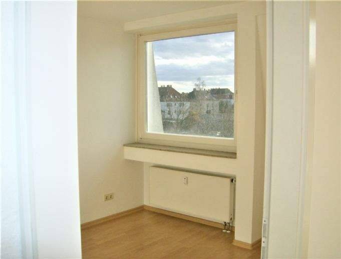 Preis inkl. TG-Stellplatz - hübsche ruhige Single-2-Raum-Wohnung - Blick ins Grüne, Aufzug, barrierefreier Zugang – Leipzig – Vorschaubild 5