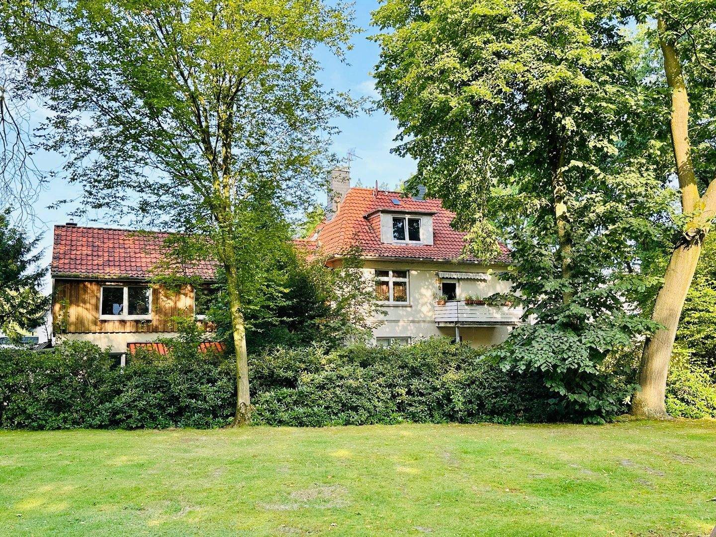 Ein Haus mit Geschichte – ein Investment mit Zukunft. Mehrfamilienhaus mit 4 vermieteten Wohnungen – Oldenburg – Vorschaubild 3