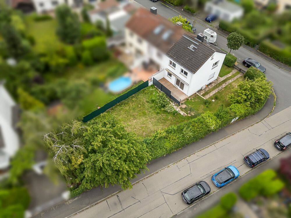 Mehr als ein Zuhause: Reihenendhaus mit zusätzlichem Baugrundstück – Wiesbaden – Vorschaubild 2
