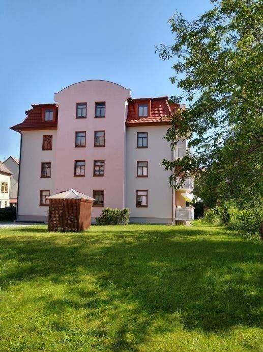 Ruhige 3-Zimmer Wohnung in einer Stadtvilla im Grünen, 2. Obergeschoss