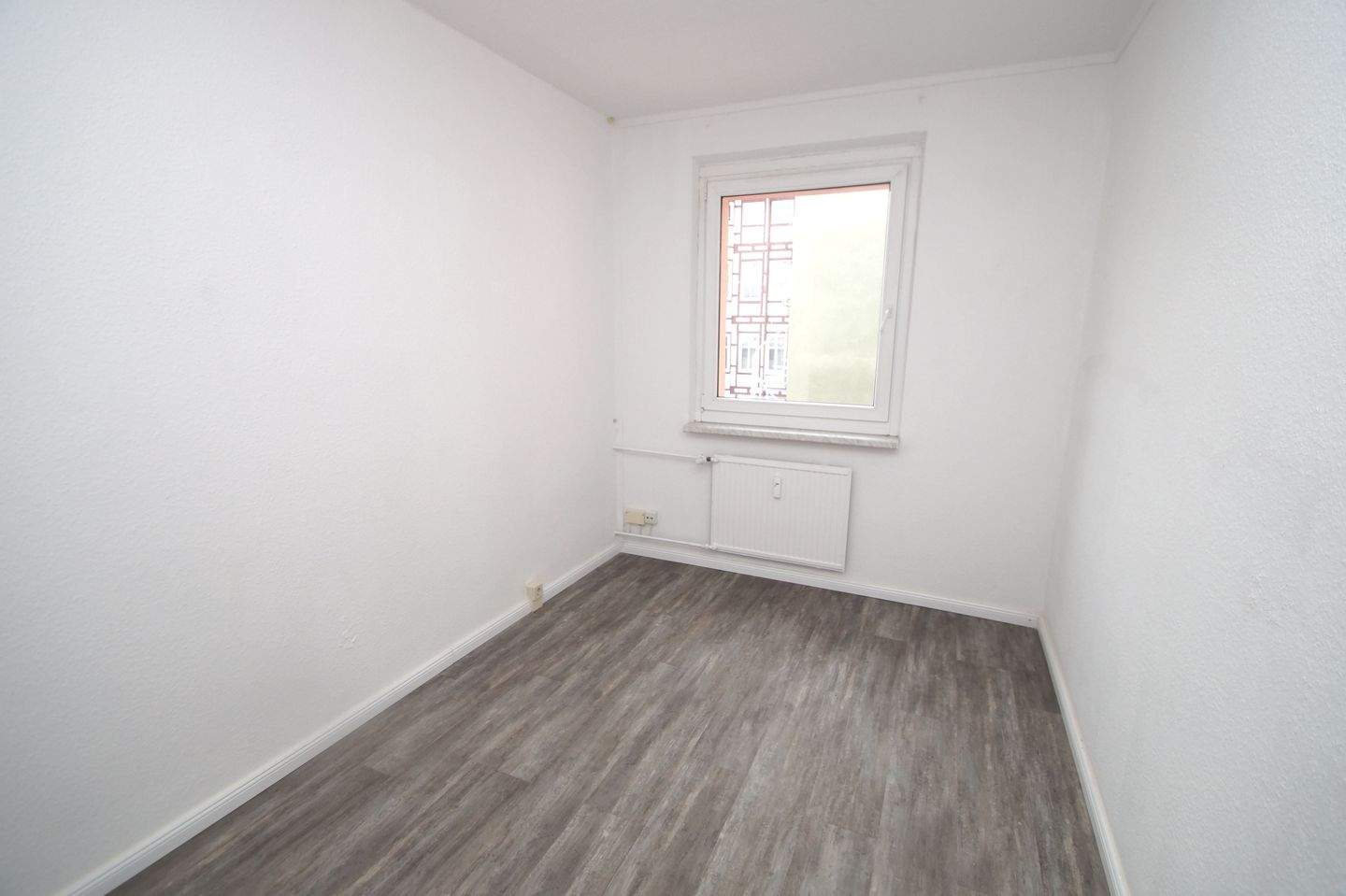 3-Zimmer-Wohnung, Bad mit Badewanne, frisch saniert – Magdeburg – Vorschaubild 5