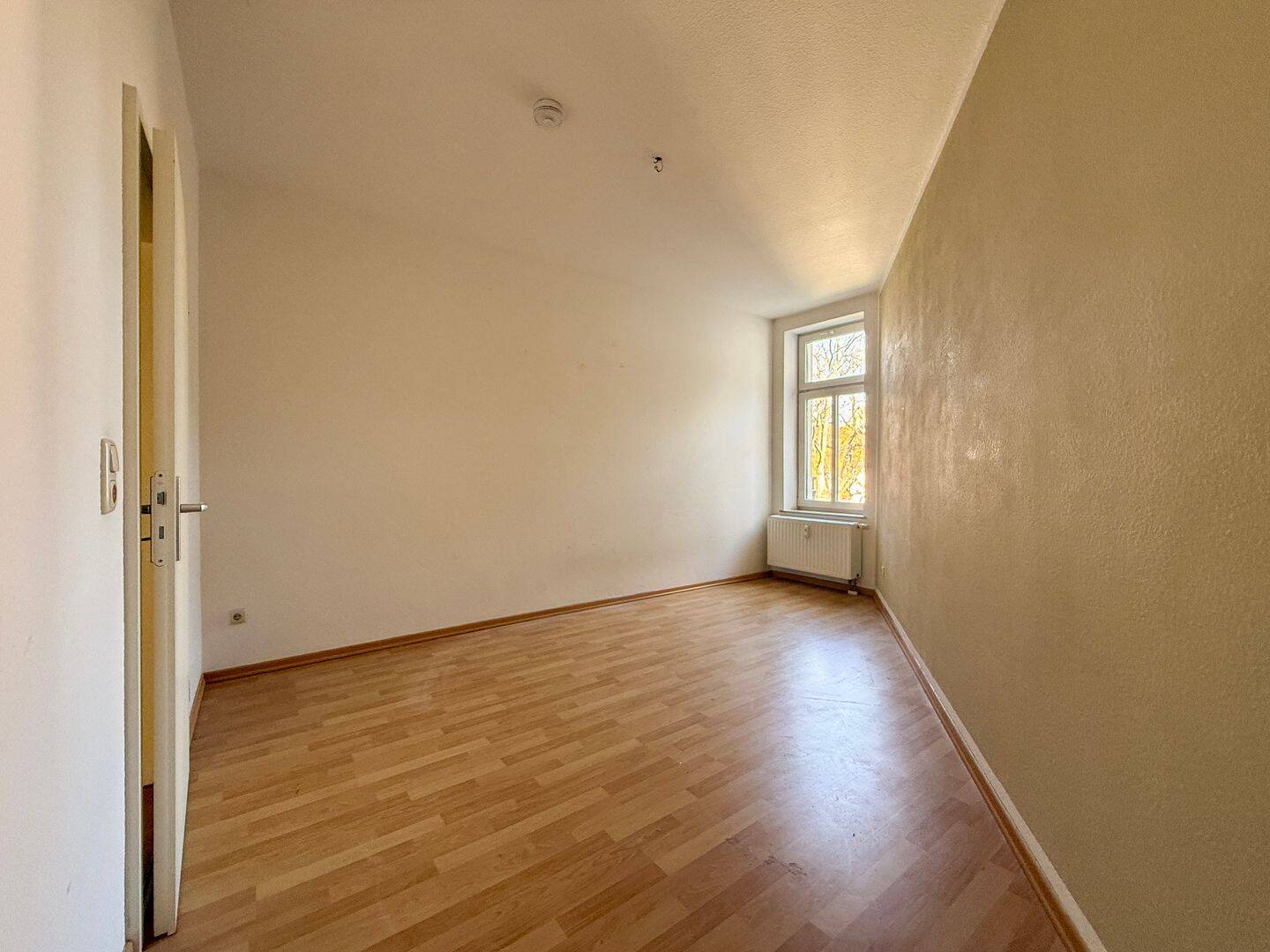 Bezugsfrei | Balkon | Aufzug | Fernwärme | Stuckdecken – Leipzig – Vorschaubild 7