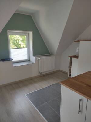 Traumhafte 2,5-Zimmer-Dachgeschosswohnung im Altbau in ruhiger Lage von Essen-Kupferdreh – 45257 Essen – Vorschaubild 3