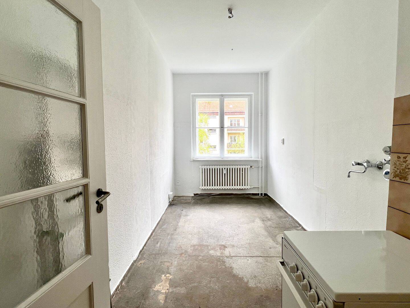 FREI! 2-Zimmer-Whg. + abgezogenen Dielen in Zehlendorf + Balkon + Bj. ca.1930 + hell & ruhig im 1.OG – Berlin – Vorschaubild 9